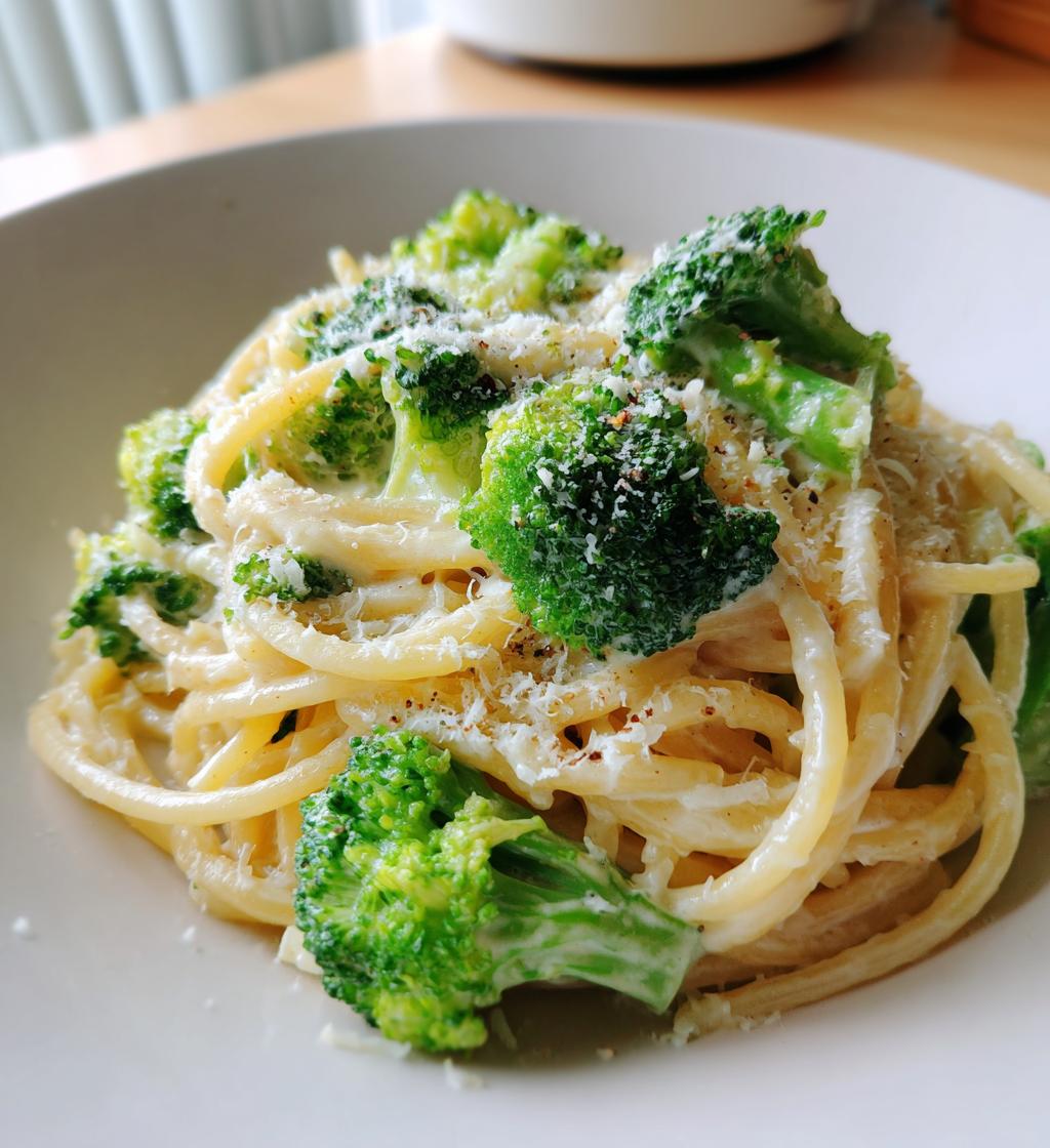 creamy broccoli pasta recipe - detail 1
