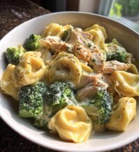 creamy garlic parmesan tortellini with chicken and broccoli
