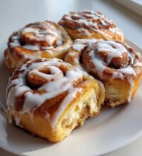 gingerbread cinnamon rolls