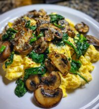 mushroom spinach scrambled eggs