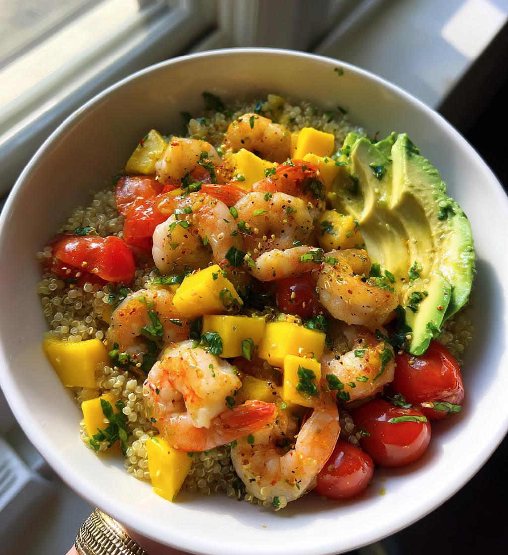 shrimp avocado mango bowl - detail 1