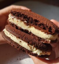 tiramisu sandwich cookies