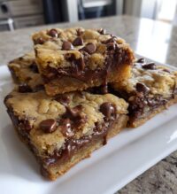 lazy chocolate chip cookie bars