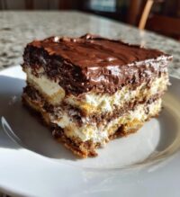 no bake chocolate eclair cake