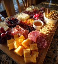 small thanksgiving charcuterie board