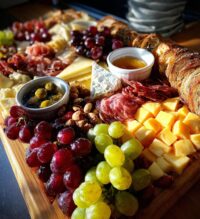 thanksgiving charcuterie boards