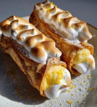 zesty lemon meringue pie cannolis