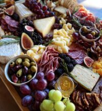 charcuterie board ideas christmas