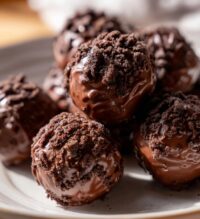 christmas oreo balls