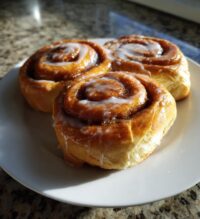cinnamon rolls homemade