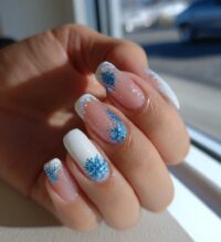 french tip with snowflake