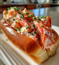 lobster roll bun