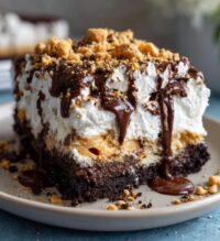 peanut butter poke cake