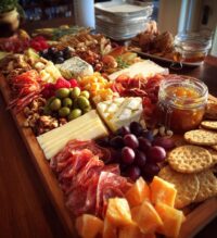 charcuterie board themes valentines