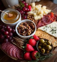 charcuterie board valentines day