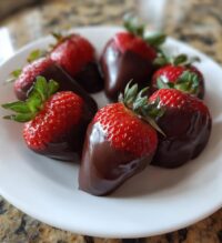 chocolate covered strawberry valentines
